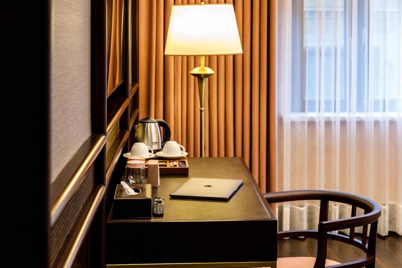 Cronton Design Hotel Istanbul Exterior photo A work desk in a hotel room