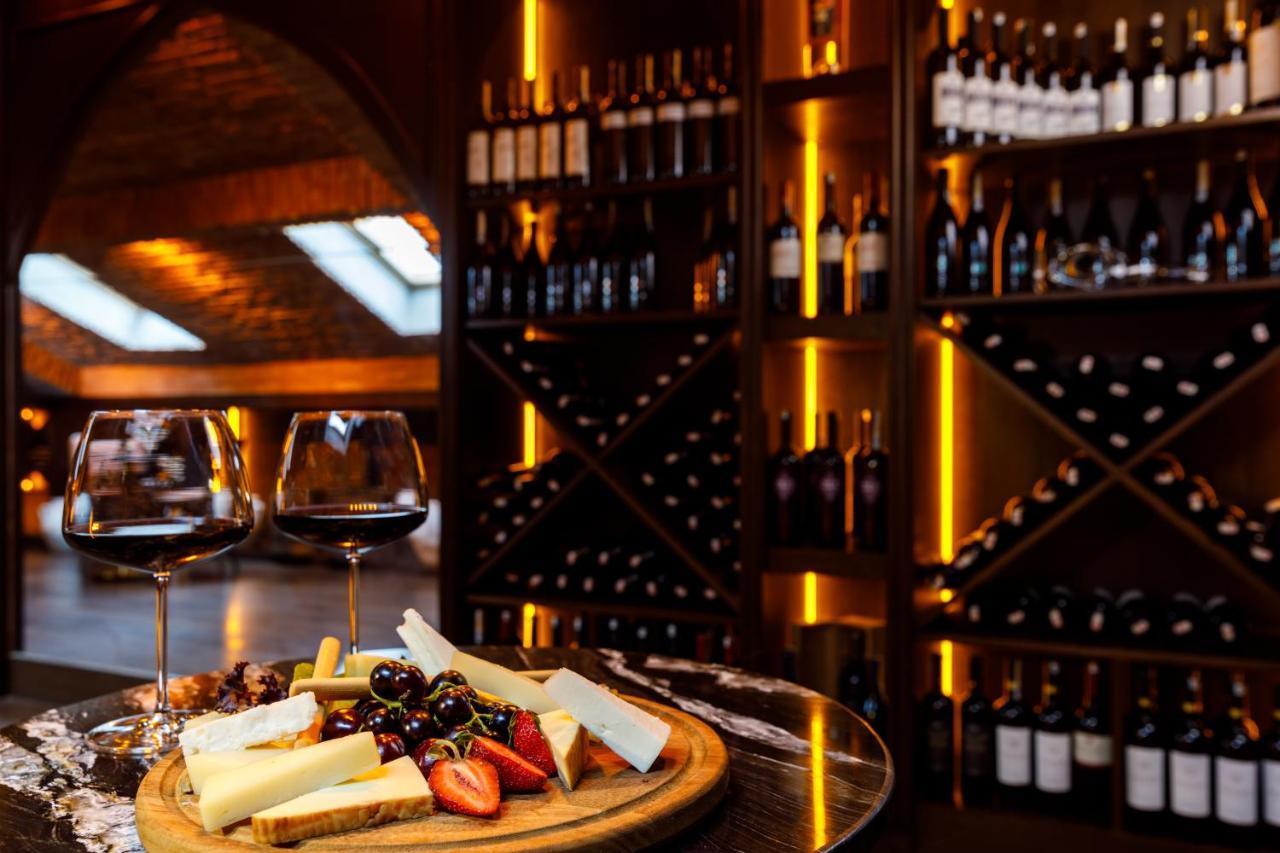 Cronton Design Hotel Istanbul Exterior photo Wine and cheese
